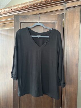 J. Jill Wearever Collection Black V-Neck Tunic